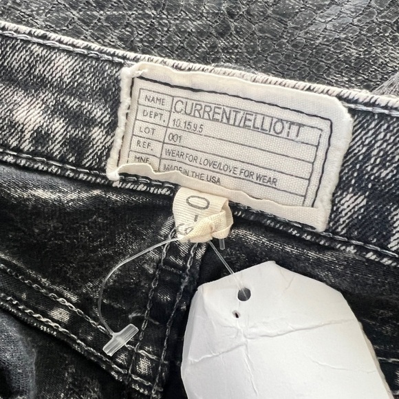 Current Elliott- Ankle Skinny in Snakeskin with metallic finish- 26 - Picture 7 of 9